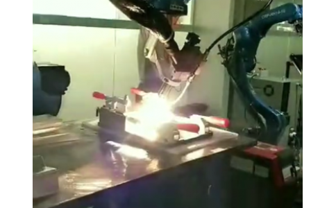 氬弧焊機器人，推拉絲脈沖鋁焊